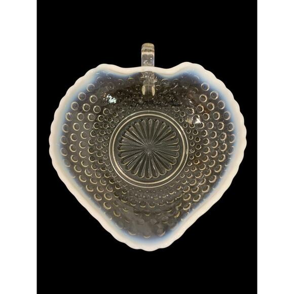 Anchor Hocking Opalescent Moonstone Leaf Candy Dish Glass - Picture 5 of 7